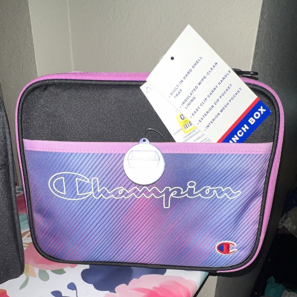 Champion Insulated Zip-Around Gradient Lunch Box Purple/Black/Pink Kids